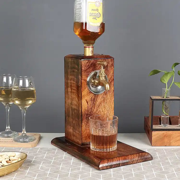 Wood & Brass Scotch Dispenser – Pisarto
