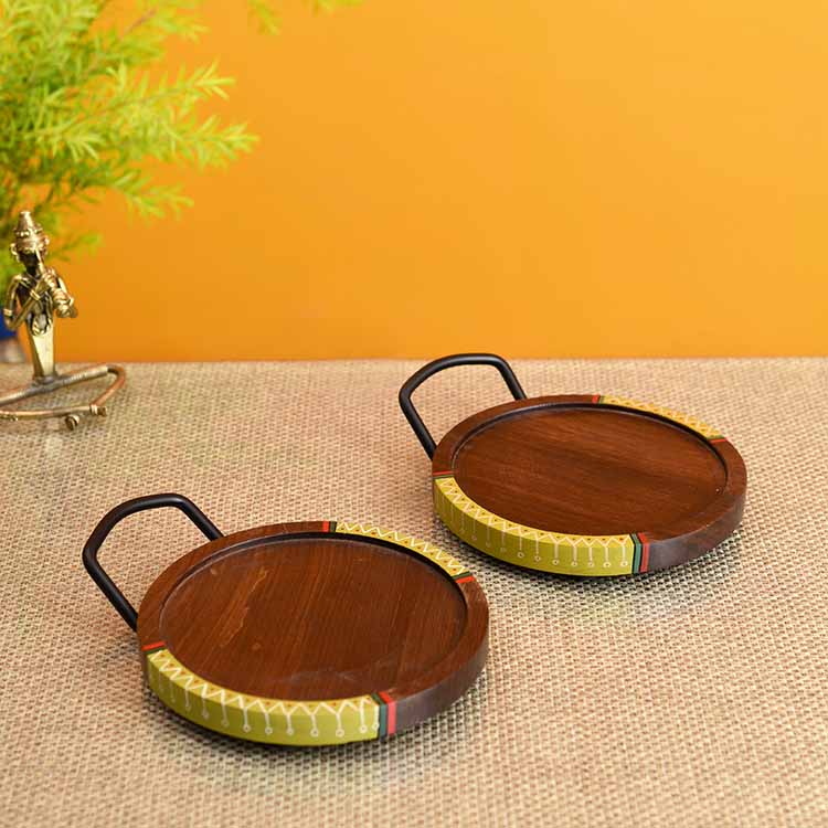 Round Snack Tray with Metal Handle - Set of 2 (7.5x6x0.5") - Dining & Kitchen - 2