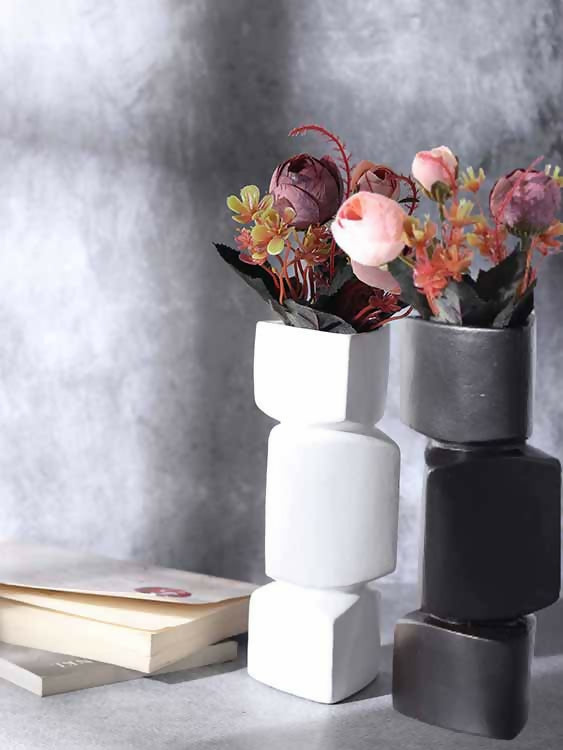 Verti Ceramic Vase Set in Black & White- 80-093-19-21