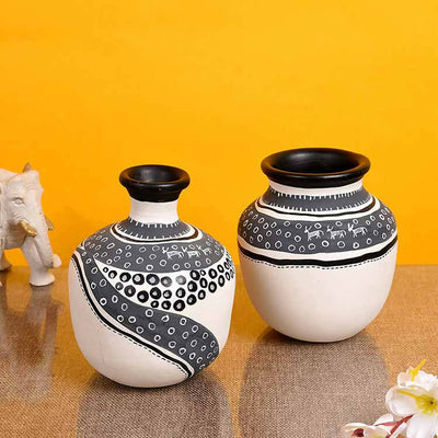 Vase Earthen White Warli - Set of 2 (5.4x4/5.5x4.5") - Decor & Living - 1
