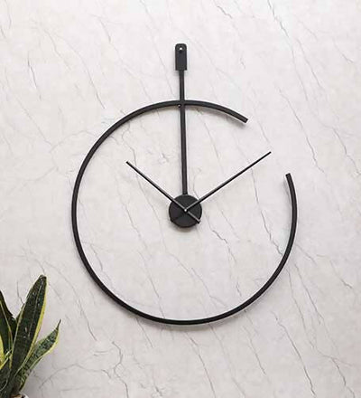 Half Ring Metal Wall Clock